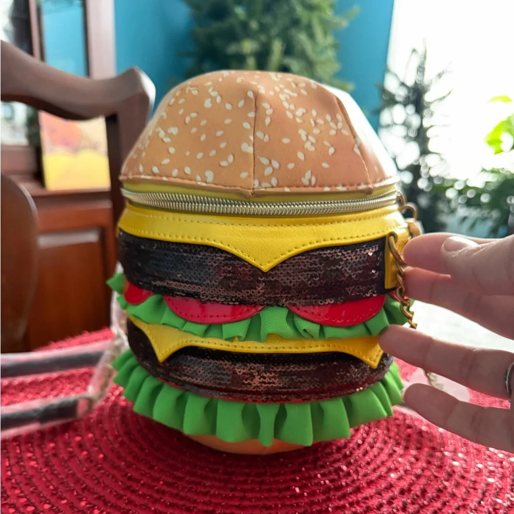 NWOT Betsey Johnson Kitsch Nice Buns Cheeseburger Crossbody - Picture 12 of 14